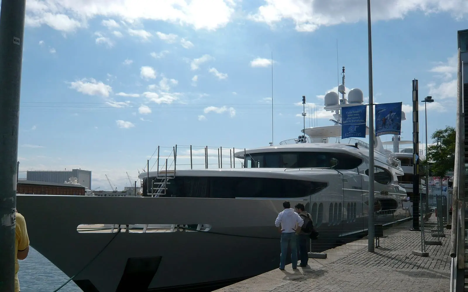 Benetti Delfino 95 exterior view 1