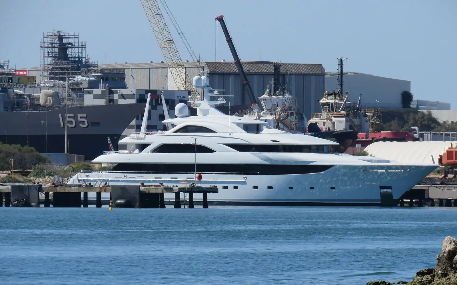 Azimut 78 Fly exterior view 1