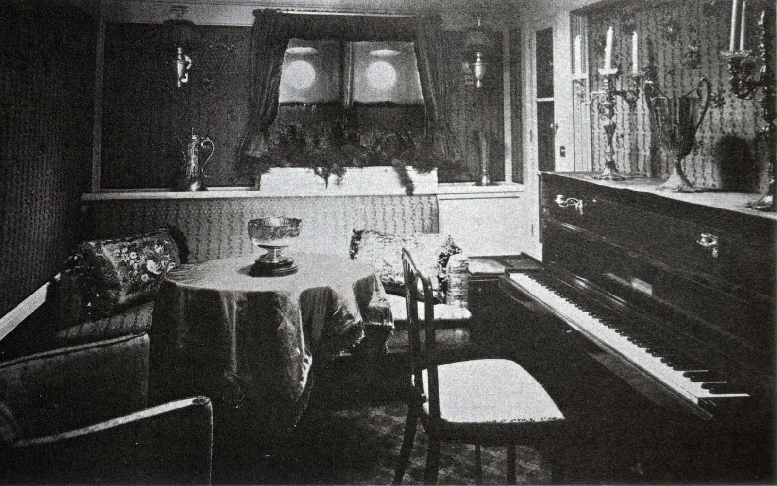 Bertram 61 interior view 1