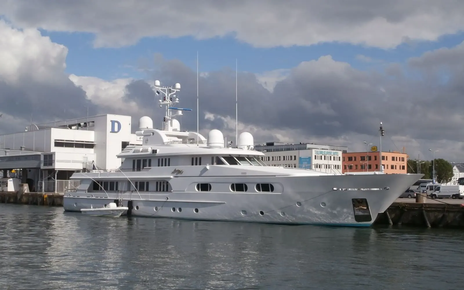 Amer Yachts 120 exterior view 1